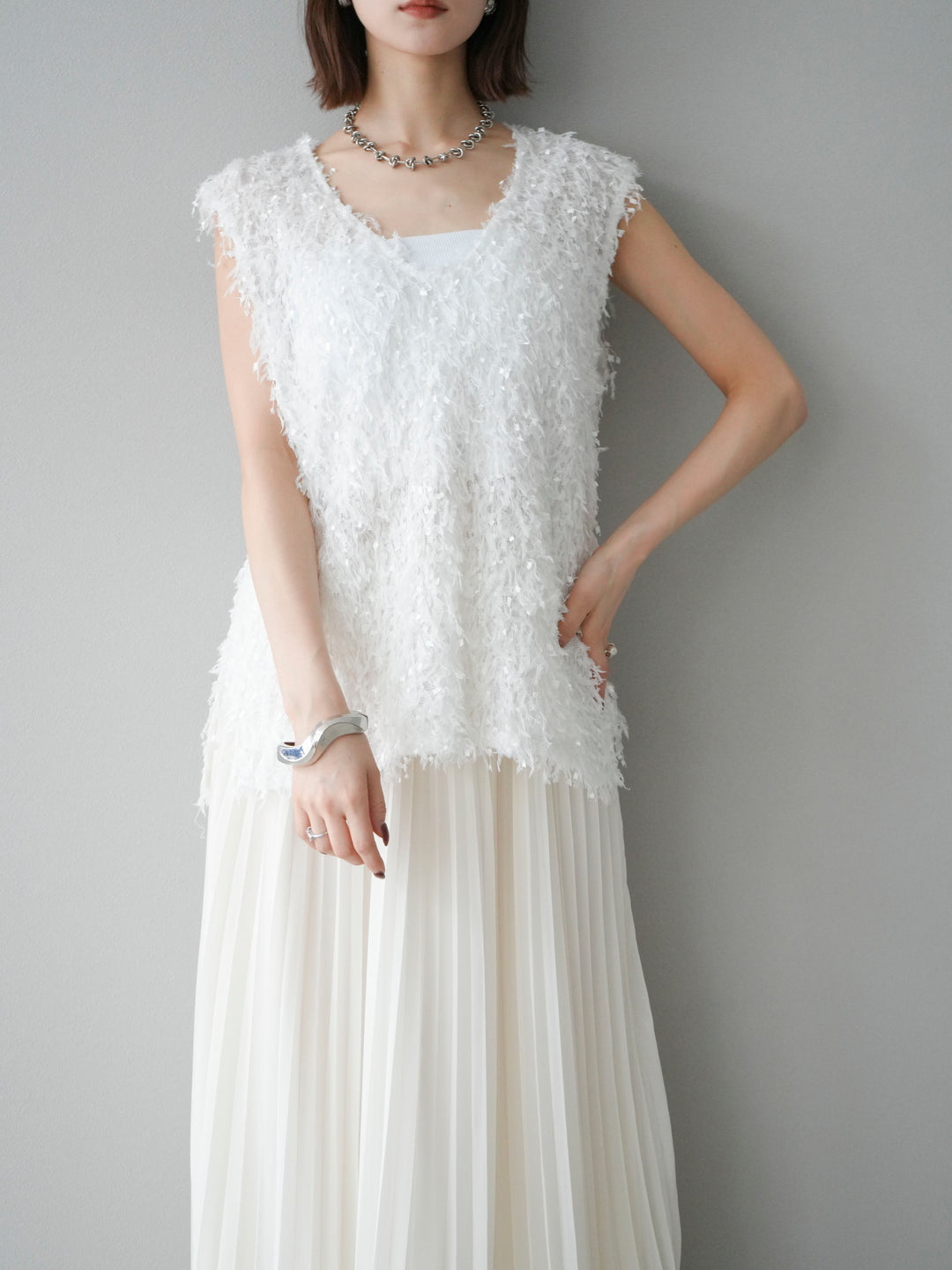 [予約]フェザーVネックベスト/ホワイト