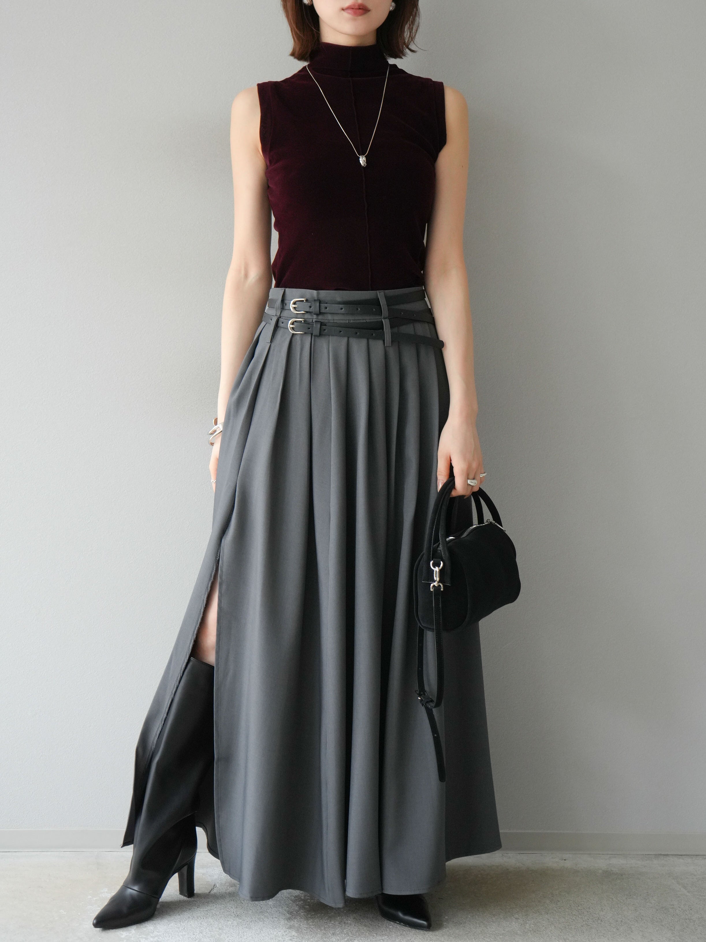 予約]シアーベロアプチネックノースリーブトップス/ボルドー – Lumier