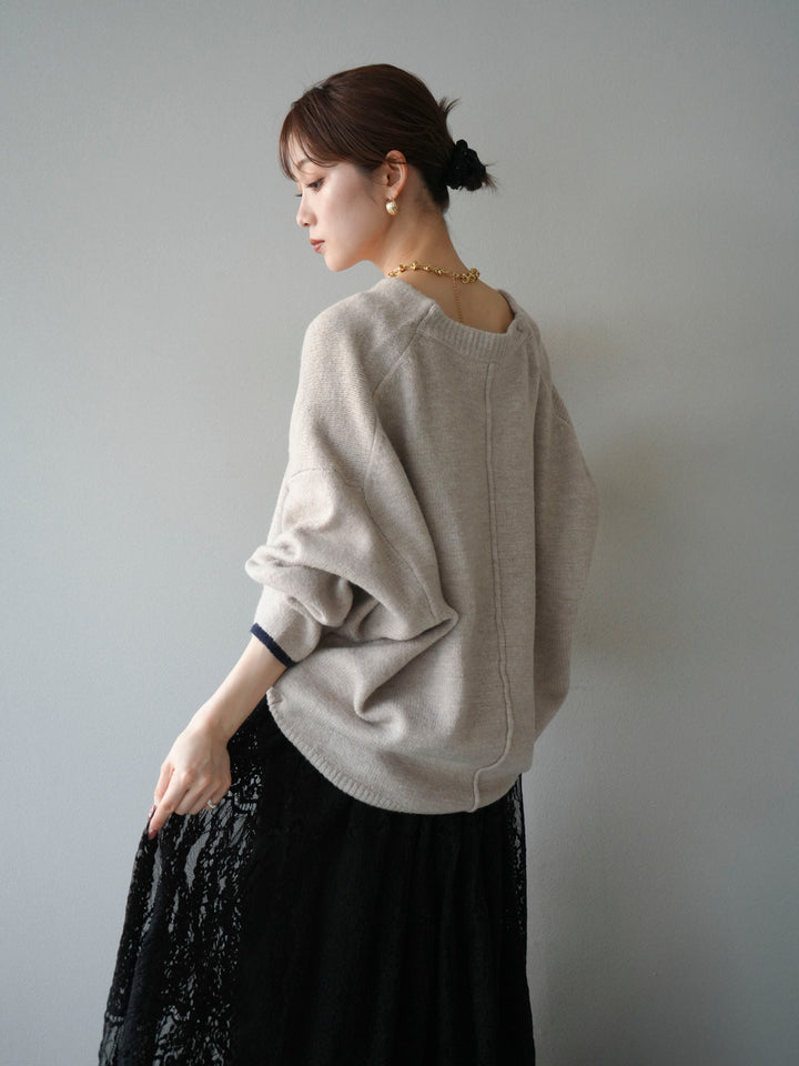 【預購】V領拼色袖針織套頭衫/米色