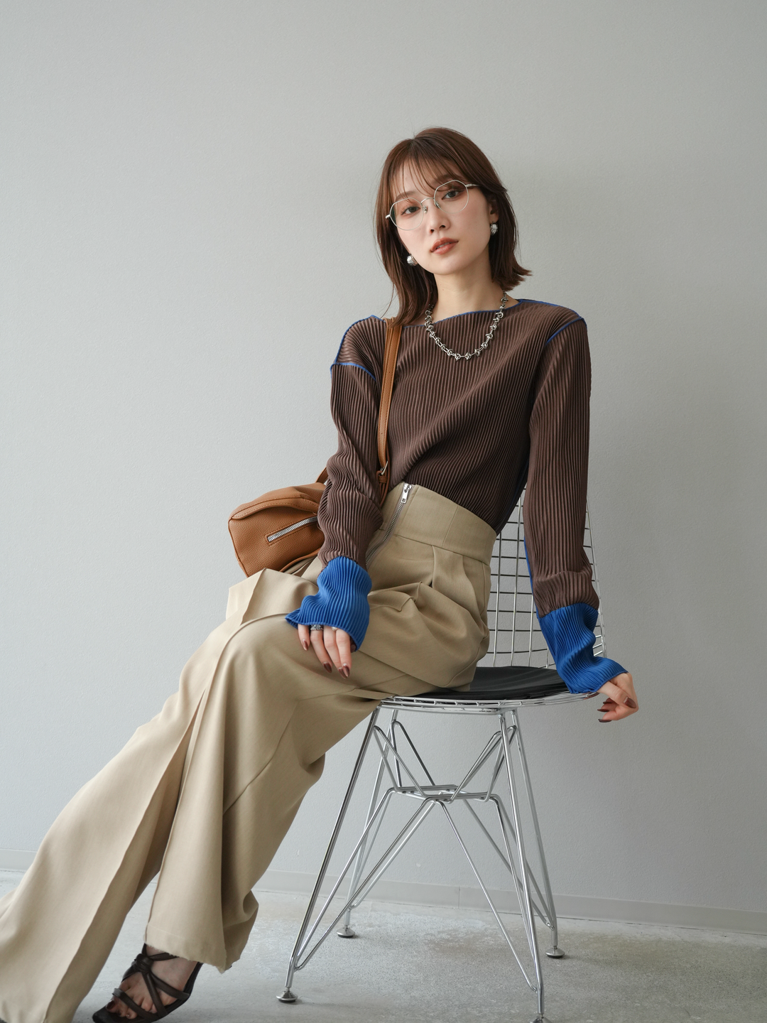 [予約]バイカラープリーツトップス/ブラウン