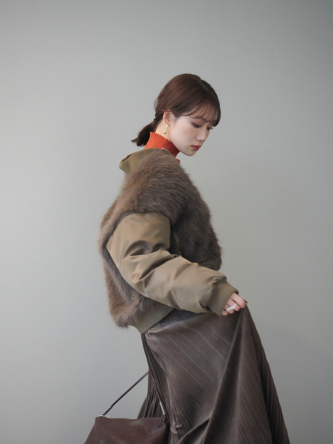 [SET]ファードッキングMA-1+袖ボタンボトルネックリブニットトップス+裾レーススウェードプリーツマキシスカート(3set)