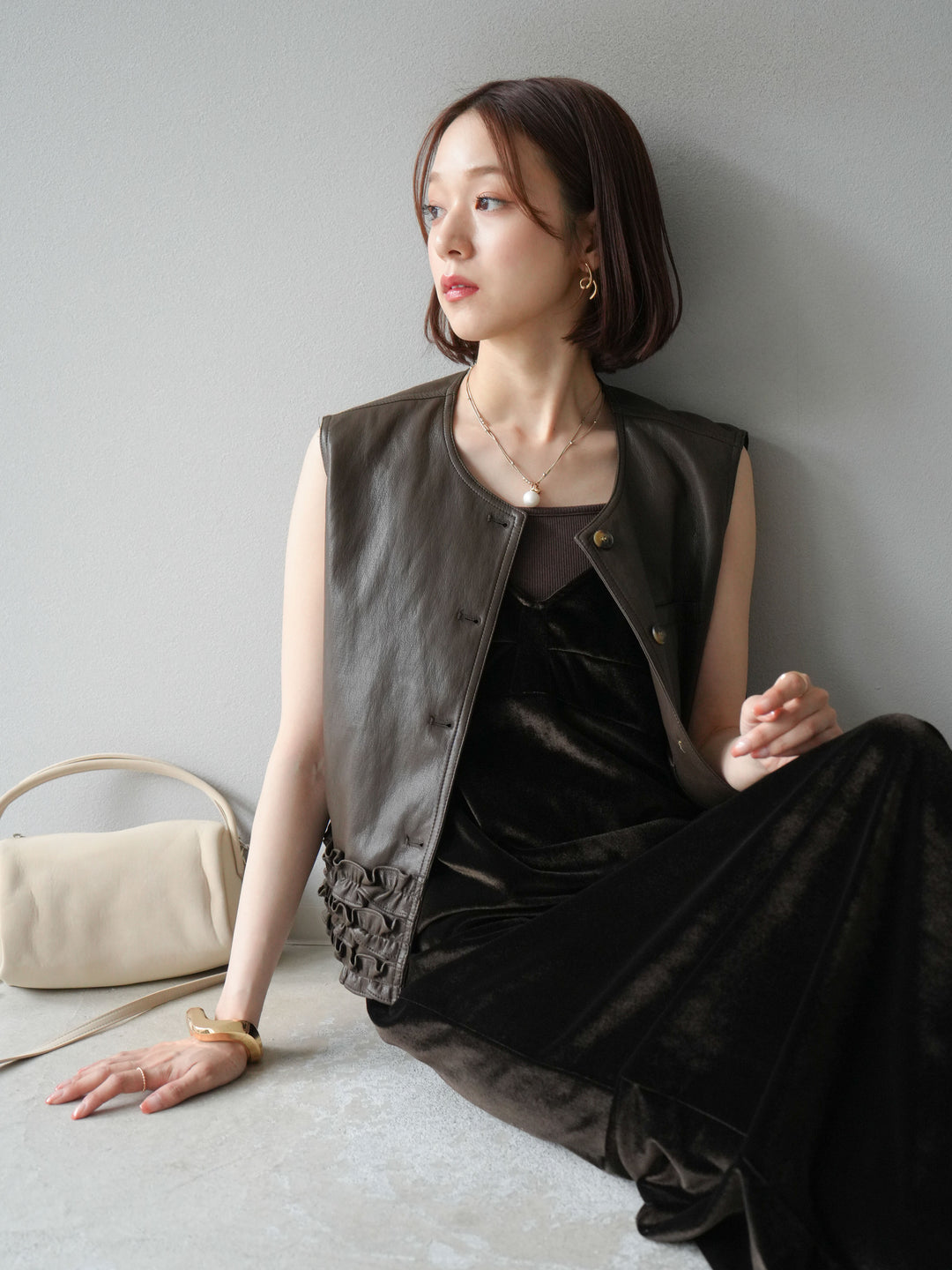 [予約]コンパクトフリルレザーベスト/ブラウン