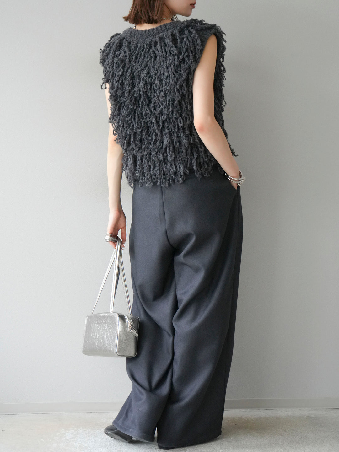 [予約]レザーパイピングタックワイドパンツ/グレー