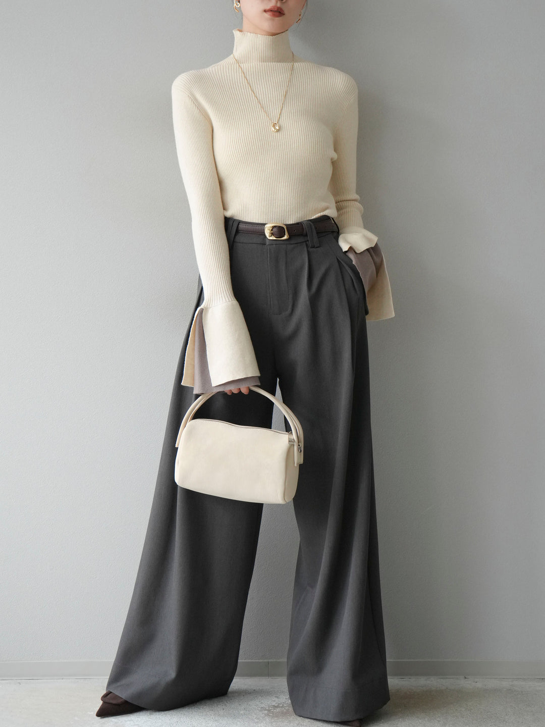 [SET] 疊層喇叭袖高領針織上衣 + 雙褶寬褲 (2 套)