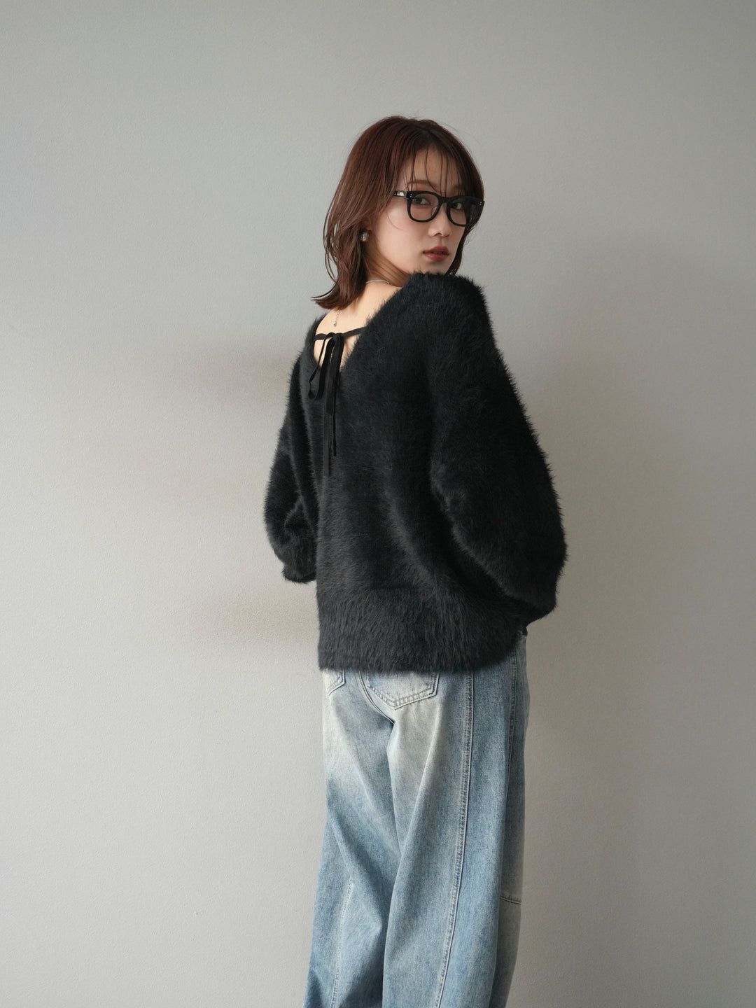 [予約]バックリボンVネックシャギーニットプルオーバー/black