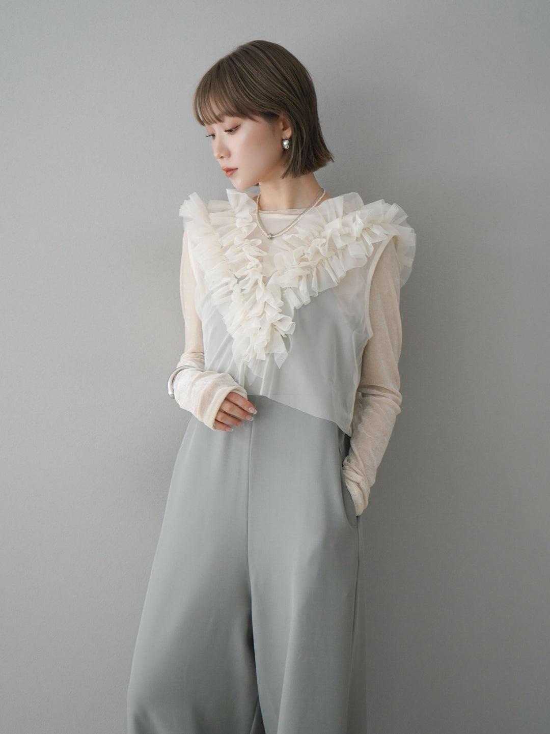 [預訂] 薄紗荷葉邊背心 x 連身套裝/灰色