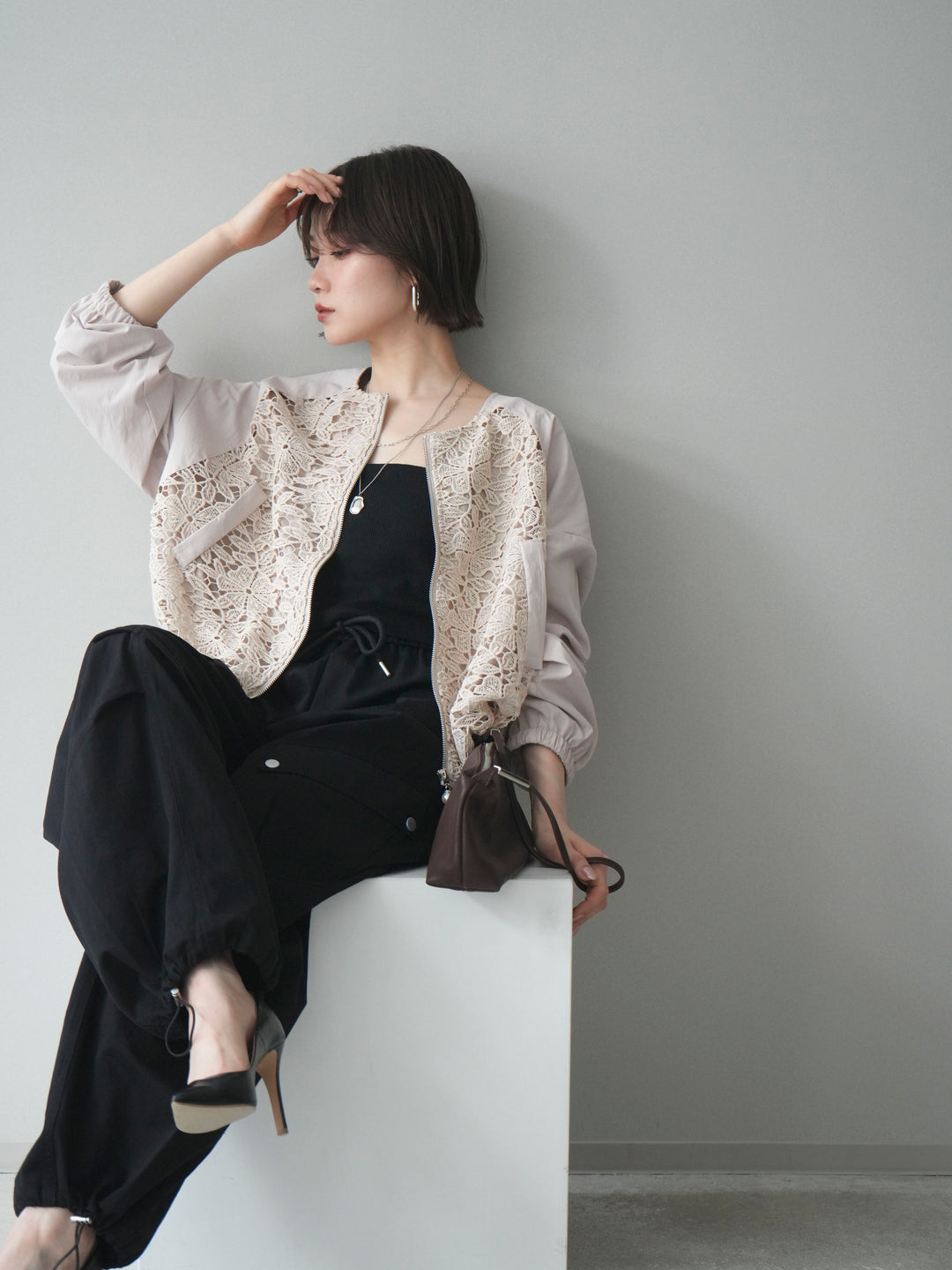 [SET]レースドッキングブルゾン+タックデザイン裾ドロストカーゴパンツ+カップ付テレコリブベアキャミソール(3set)