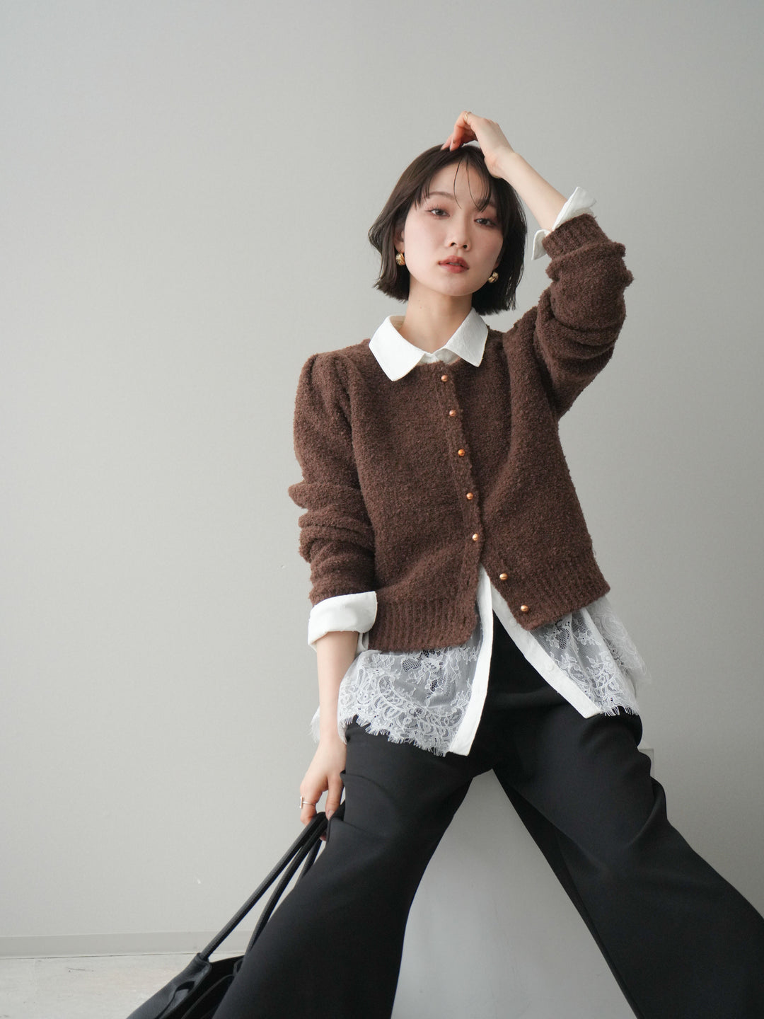 [SET]ゴールドボタンブークレニットカーディガン+総レースボリュームスリーブシャツ(2set)