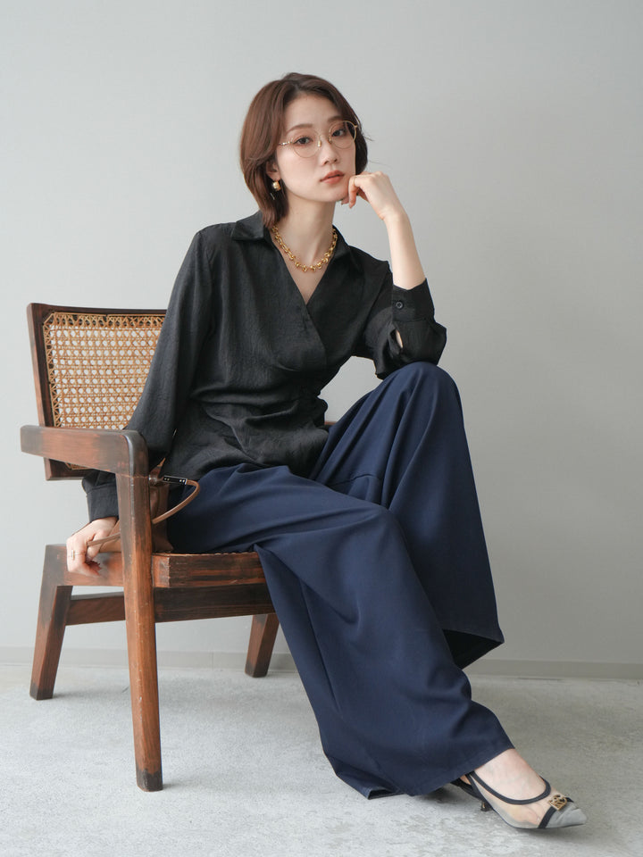 [予約]サイドギャザーアシンメトリーデザインサテンブラウス/black