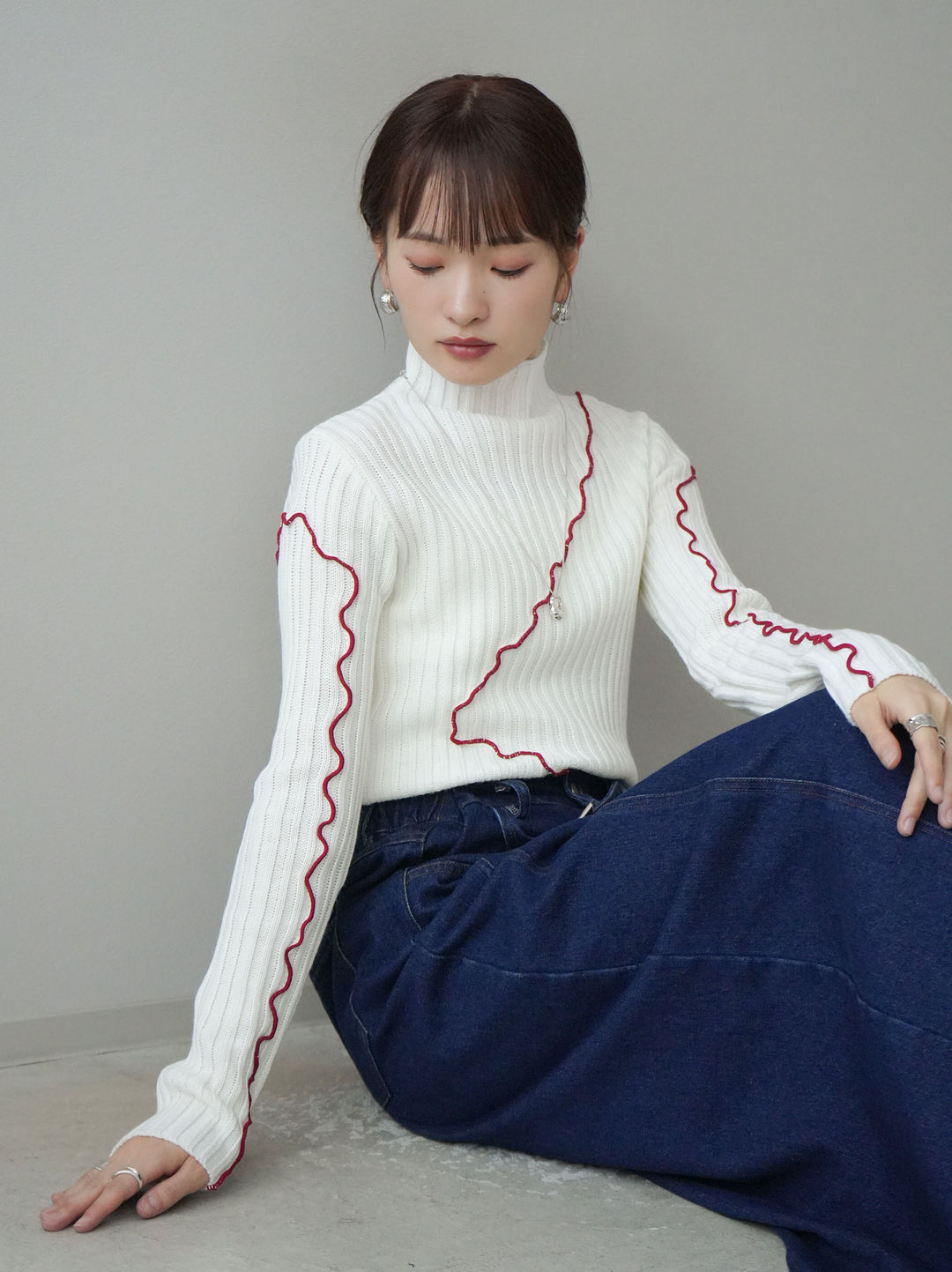 【預購】色彩協調柔和高領針織上衣/象牙色