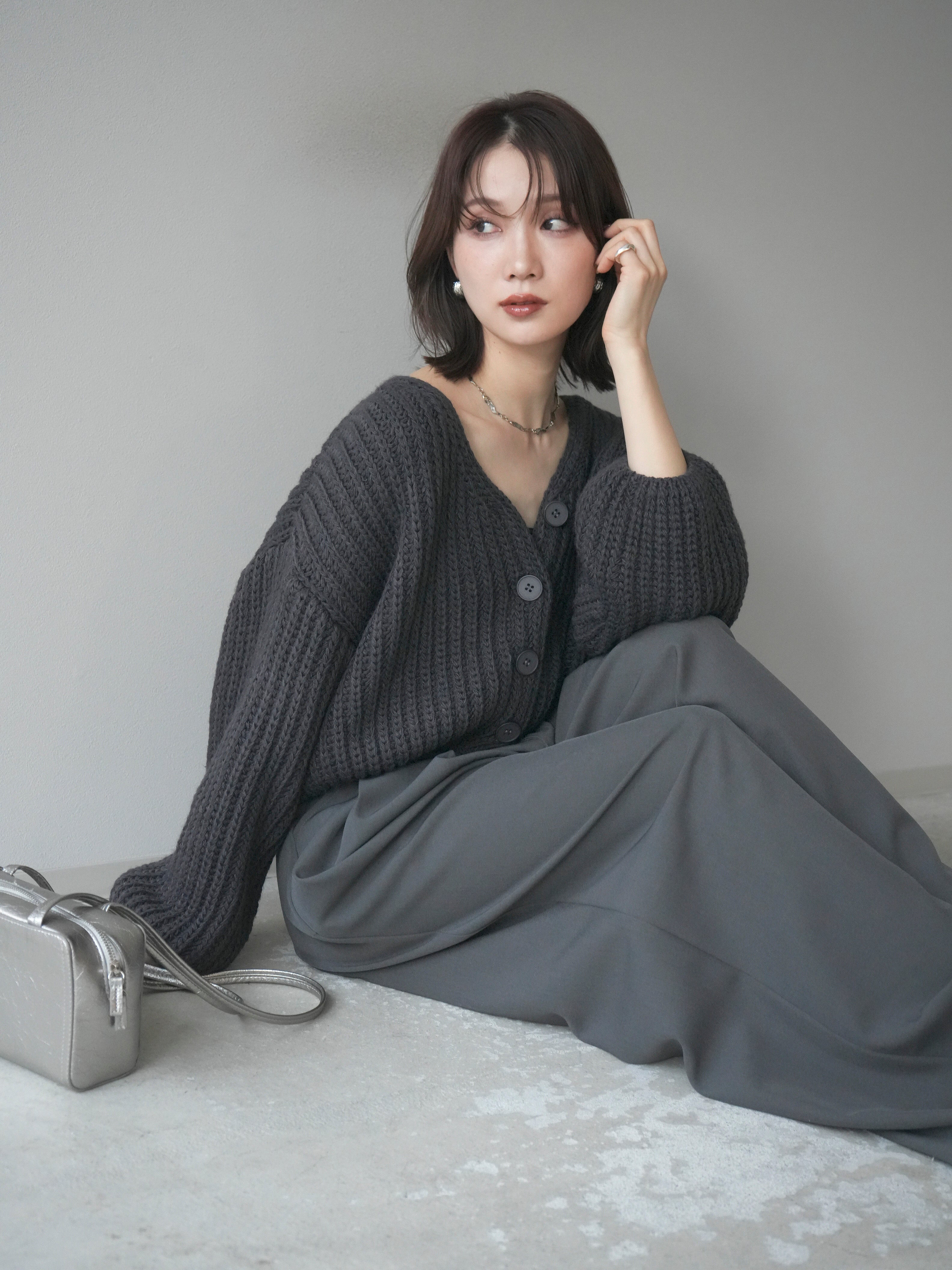 予約]畦編みショートニットカーディガン/gray – Lumier