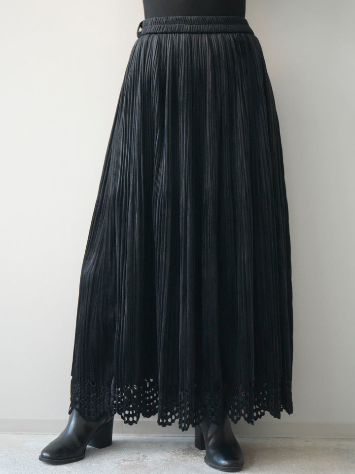 [予約]パンチングデザインスエードプリーツスカート/black
