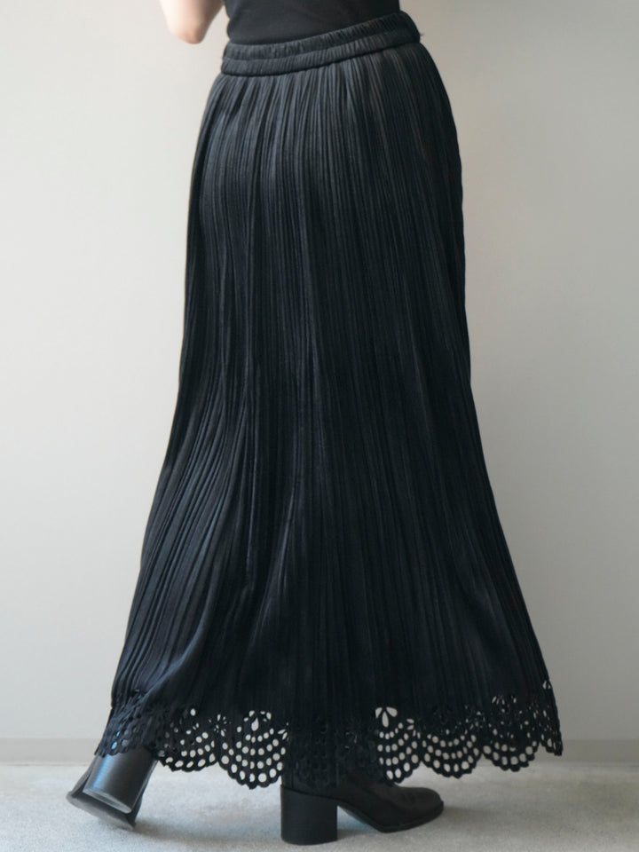 [予約]パンチングデザインスエードプリーツスカート/black