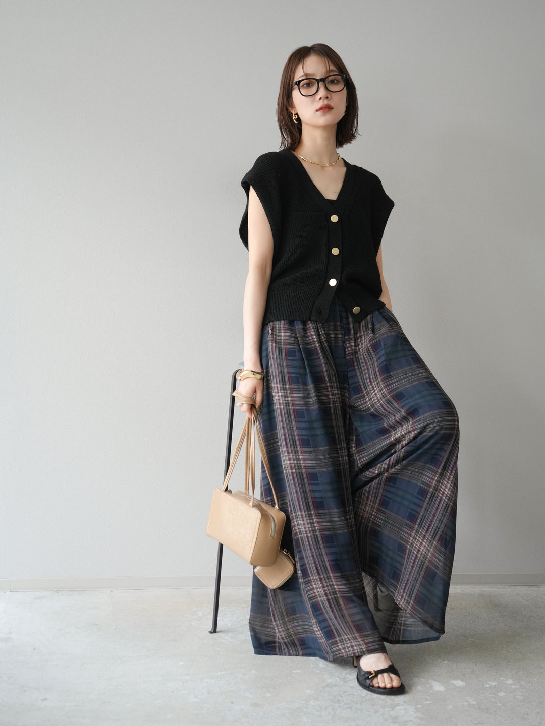 [SET] 透明格紋寬鬆褲 + 柳色寬鬆褲 (2 套)