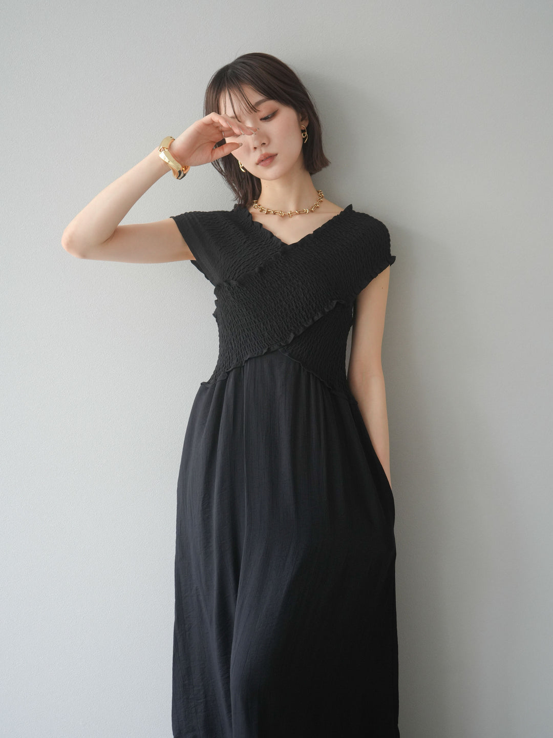 [予約]シャーリングクロスワンピース/ブラック