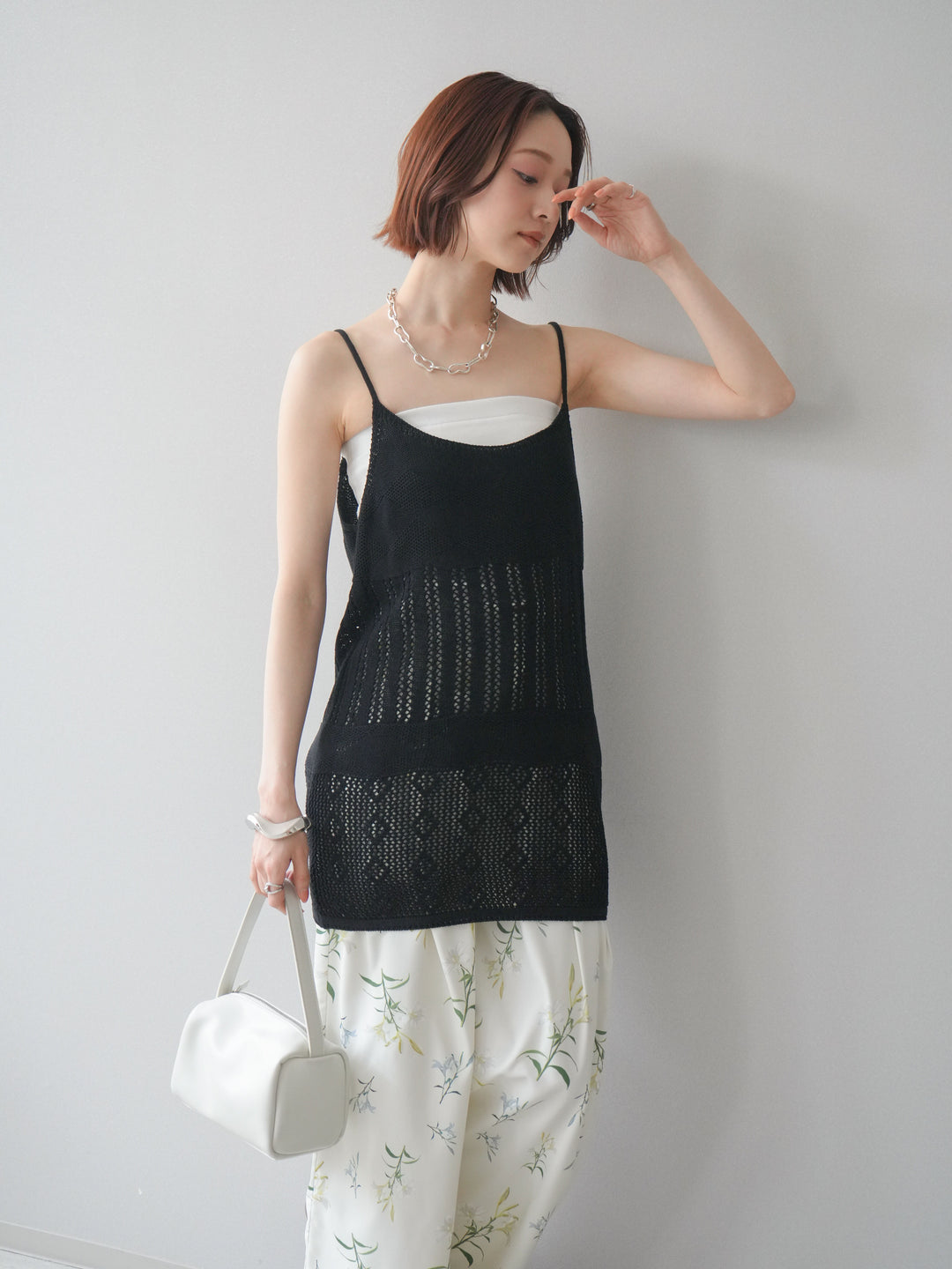 [予約]ランダム透かし編みニットキャミソール/black