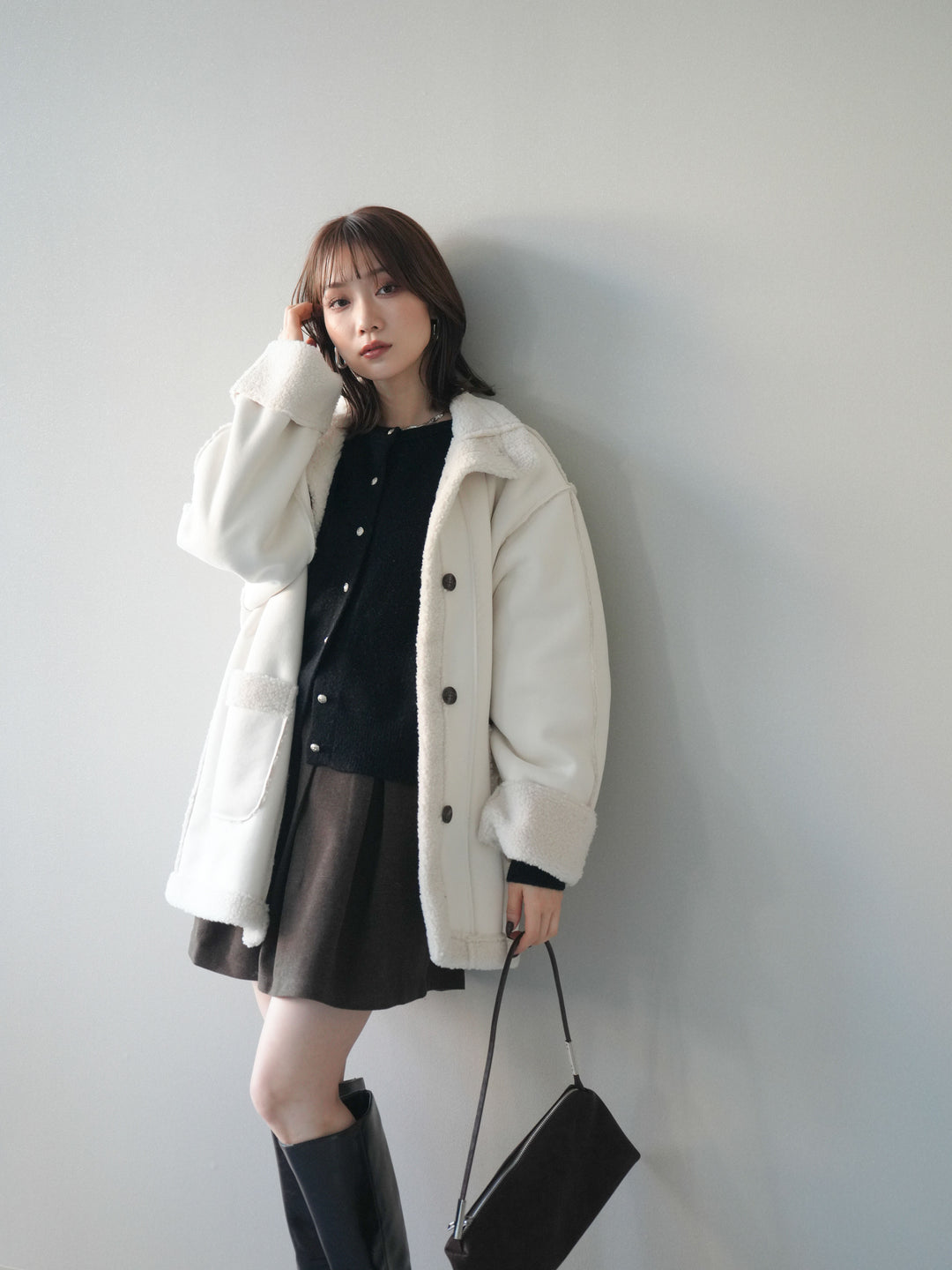 [予約]スタンドネックフェイクムートンミディアムコート/ivory