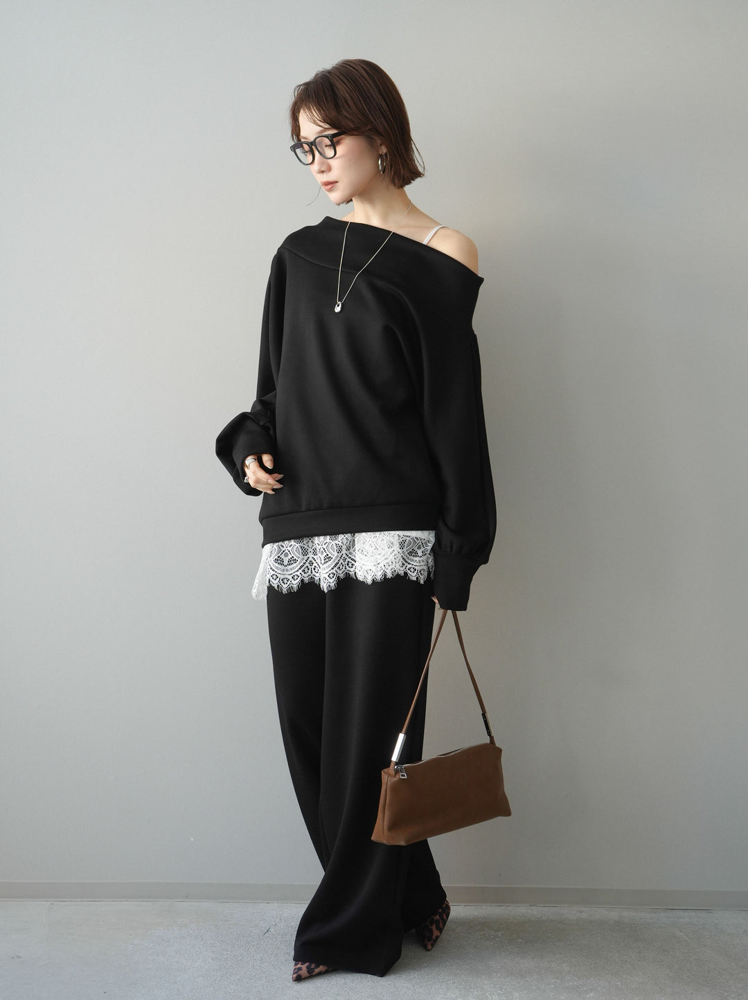 [SET]アシンメトリーオフショルポンチプルオーバー+イージーポンチワイドパンツ(2set)