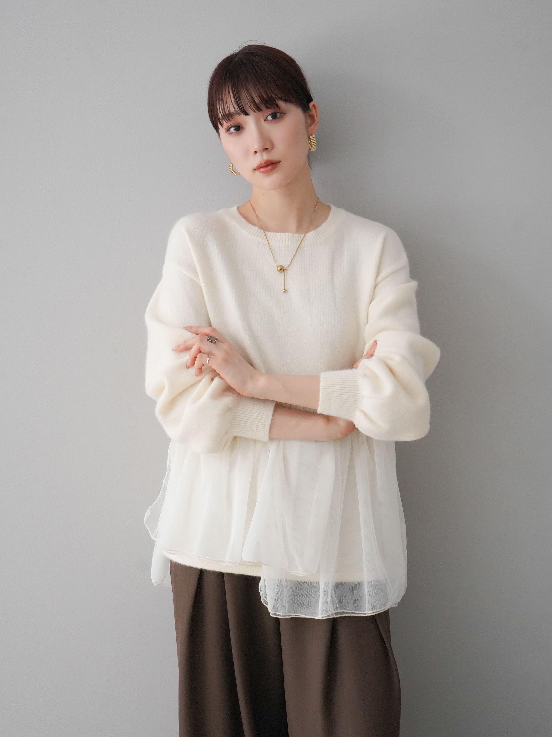 予約]チュールドッキングオーバーニットプルオーバー/アイボリー – Lumier