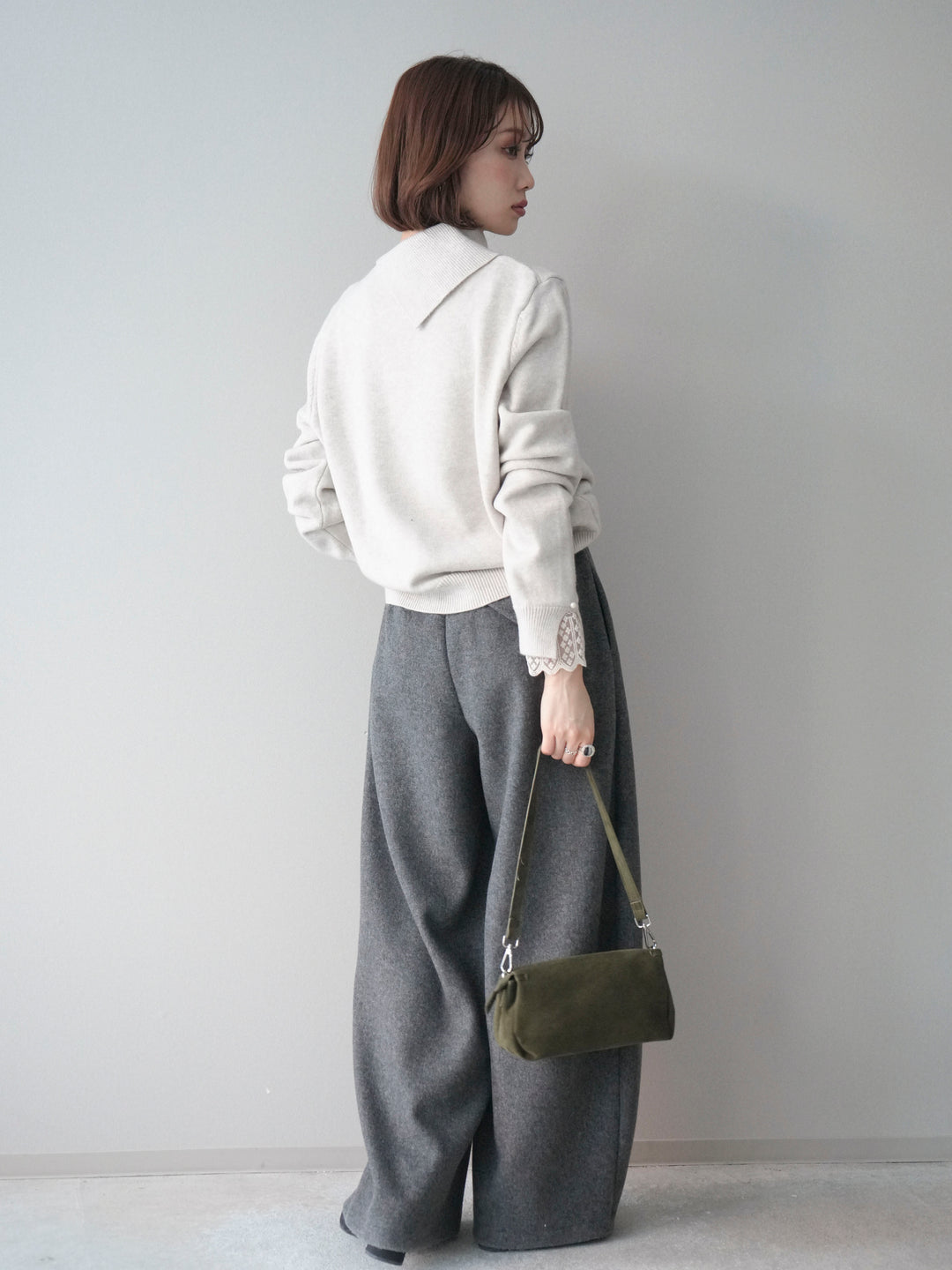 [SET]袖レースパール付き配色ニットトップス+ウールタッチカーブパンツ(2set)