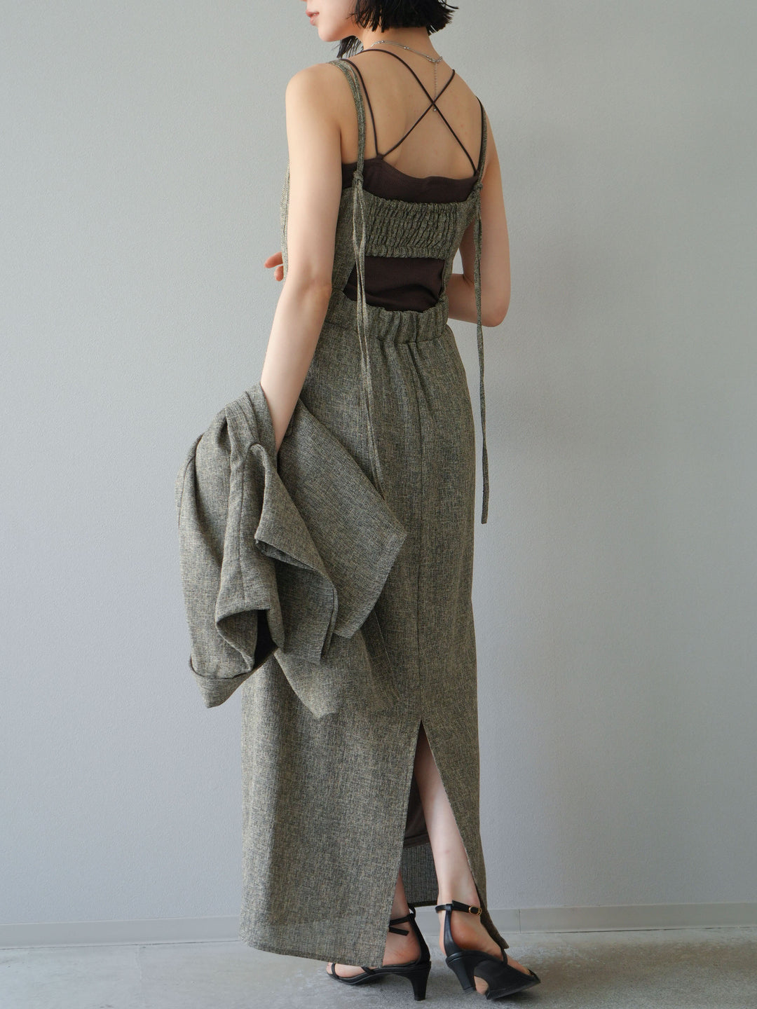 [預購] 夏季粗花呢露背吊帶洋裝/棕色