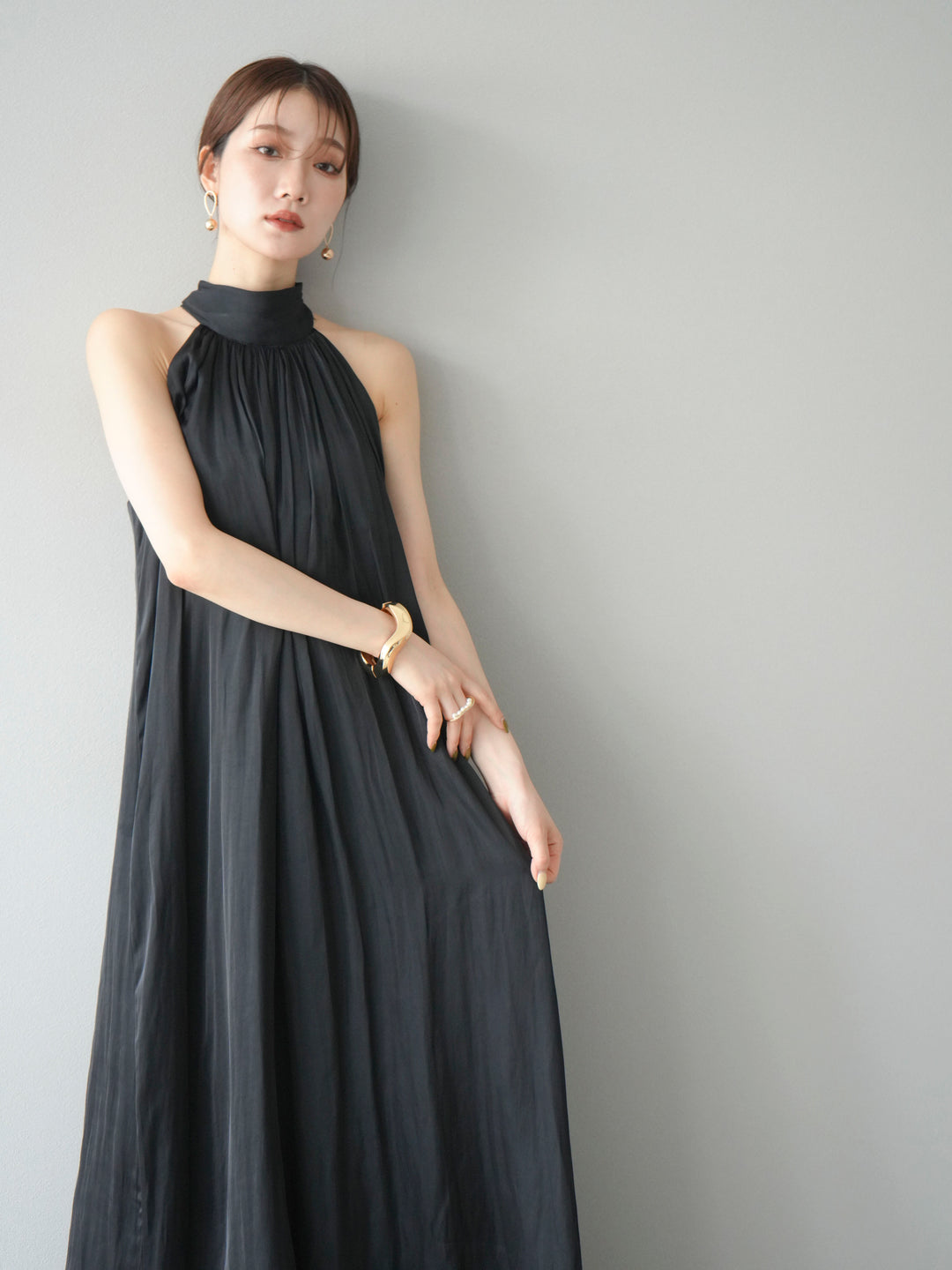 [予約]シャイニーホルターワンピース/ブラック