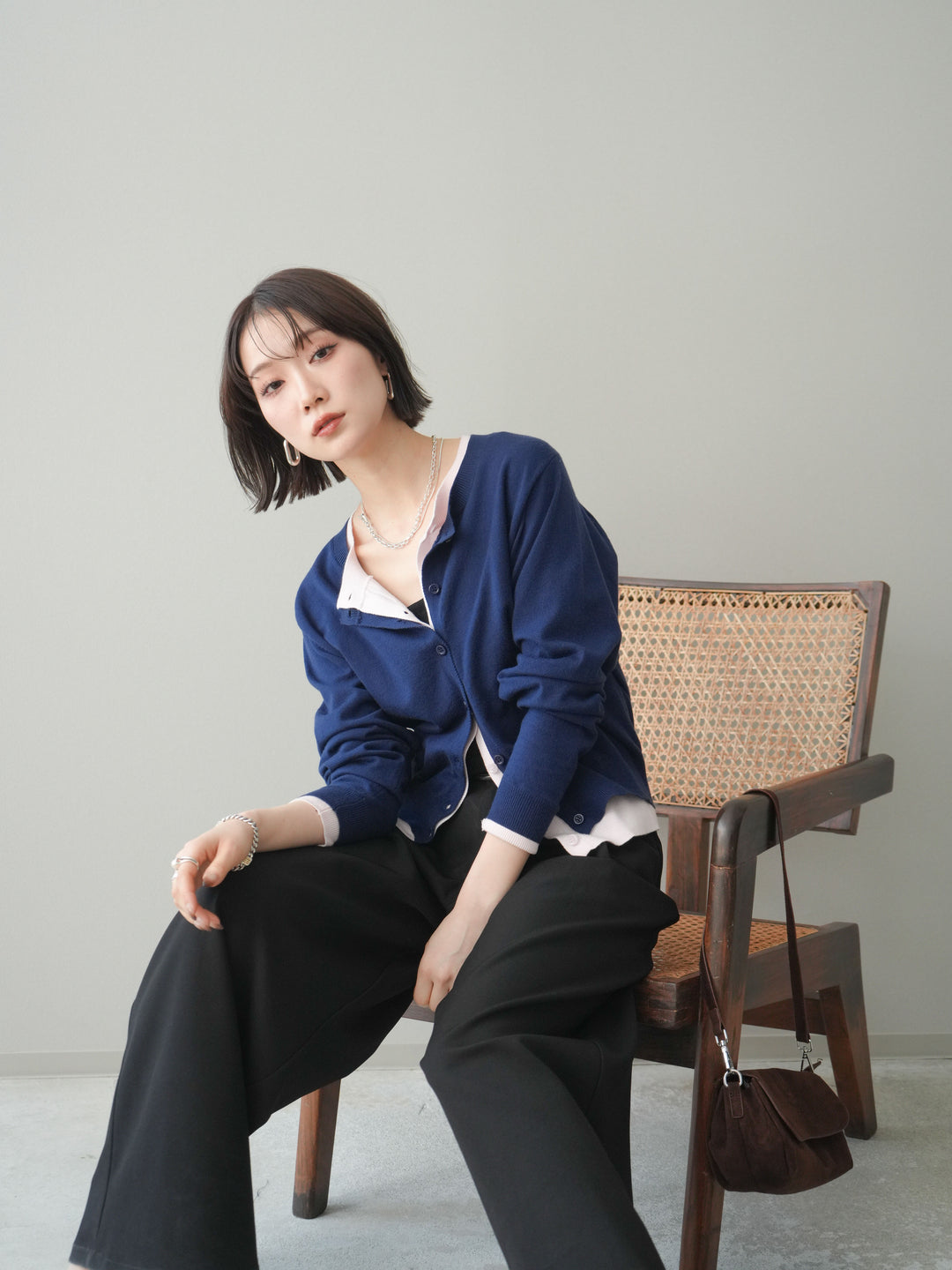 【預購】撞色疊層針織開襟衫 / 藏青色