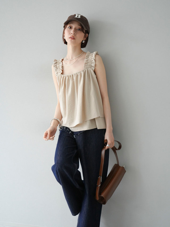 [SET] 縮肩喇叭背心 + 臀部設計牛仔褲 (2 件套)