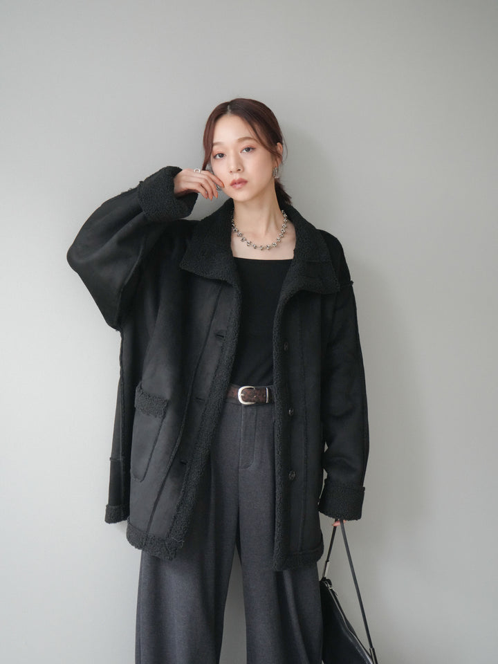 [SET]スタンドネックフェイクムートンミディアムコート+アニマル柄ベルト付きウールタッチワイドパンツ(2set)