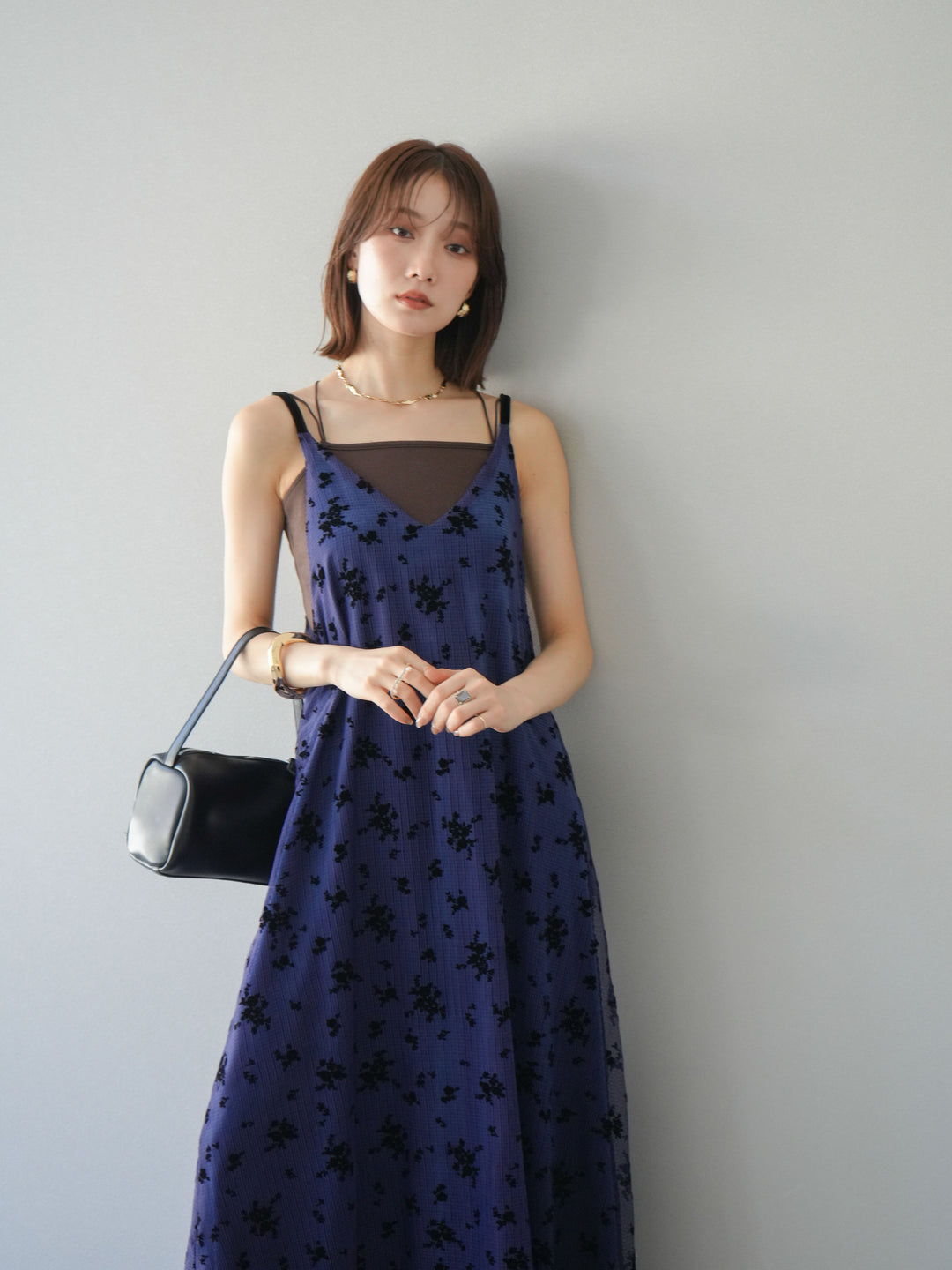 [SET]フロッキーチュールレイヤードベロアキャミワンピース+カップ付きバッククロスキャミソール(2set)