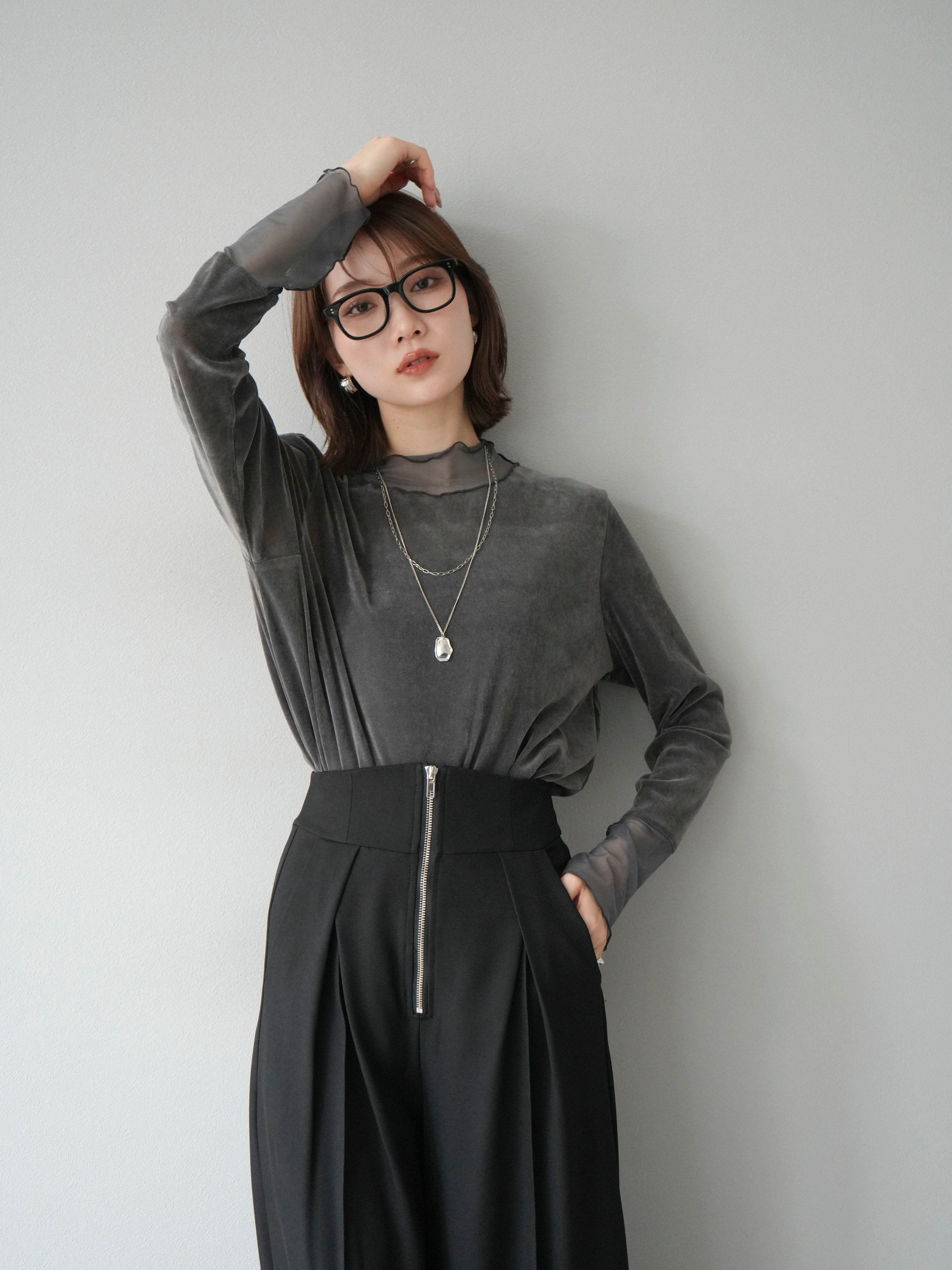 予約]シアー切替ベロアトップス/チャコール – Lumier