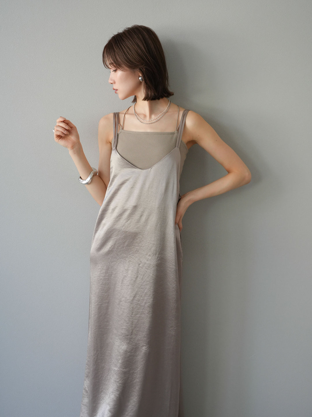 [予約]サテンキャミワンピース/グレージュ
