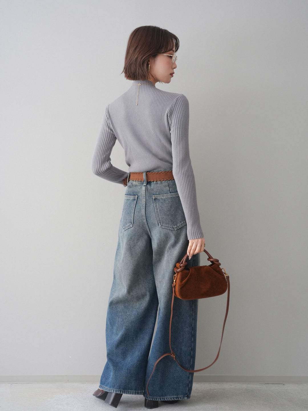 [SET]シアー切替スパンコールリブニットトップス+ベルト付ポケット刺繍カーブデニムパンツ(2set)