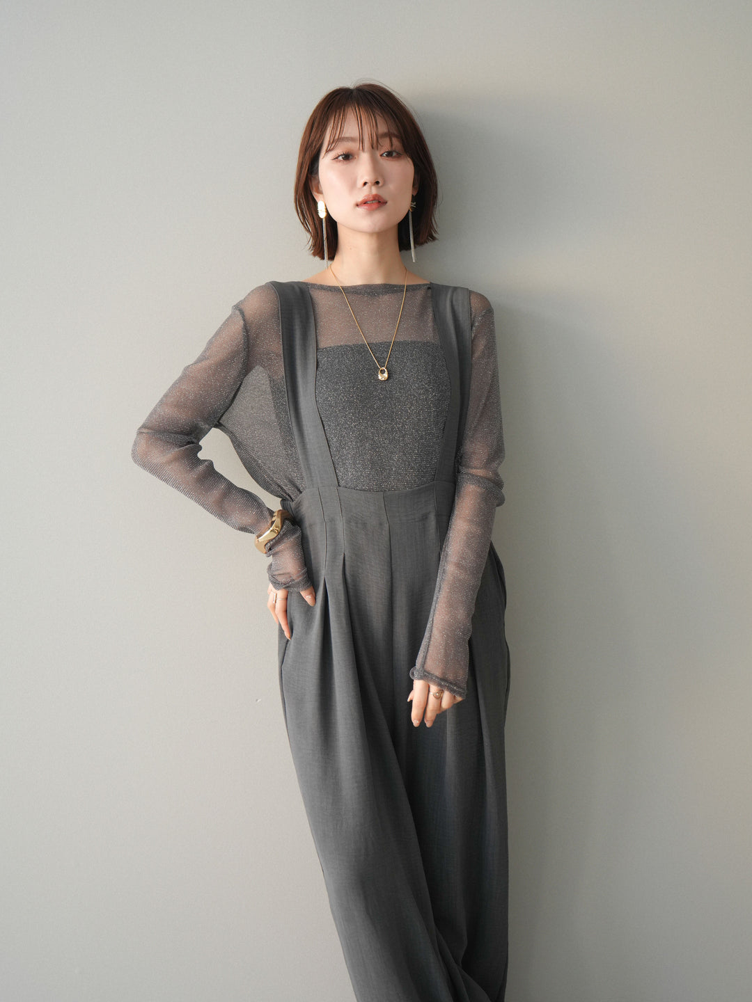 [予約]シボ加工ハイウエストタックサロペット/charcoal