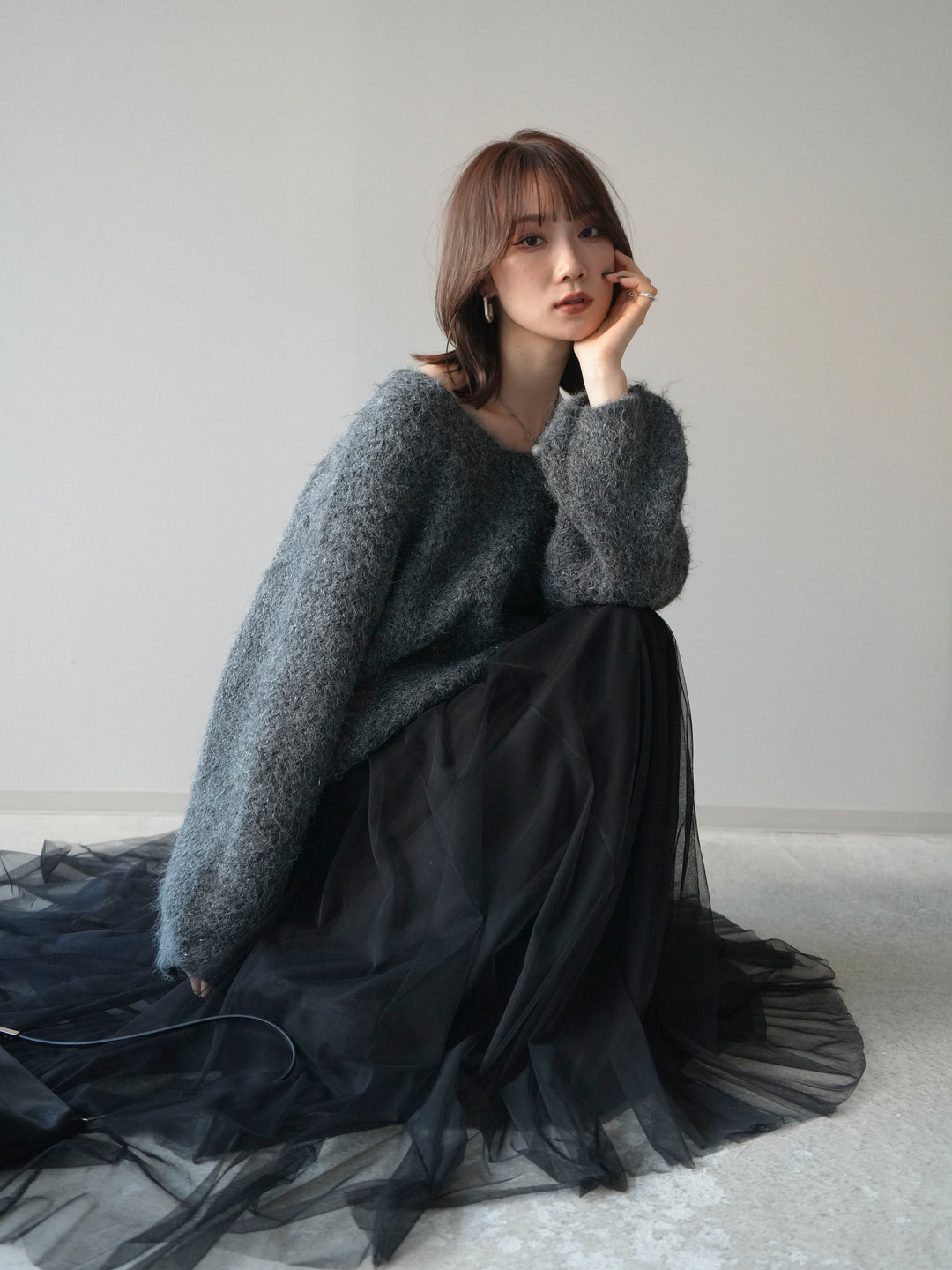 [SET]ウールタッチラメミックスヤーンVネックニットプルオーバー+チュールボリュームスカート(2set)