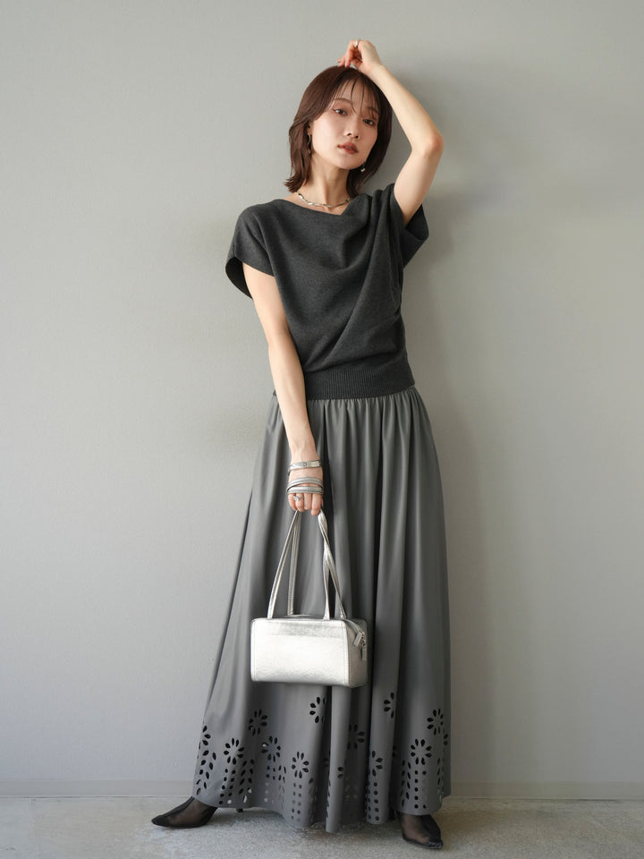 [予約]フラワーパンチングレザースカート/グレー