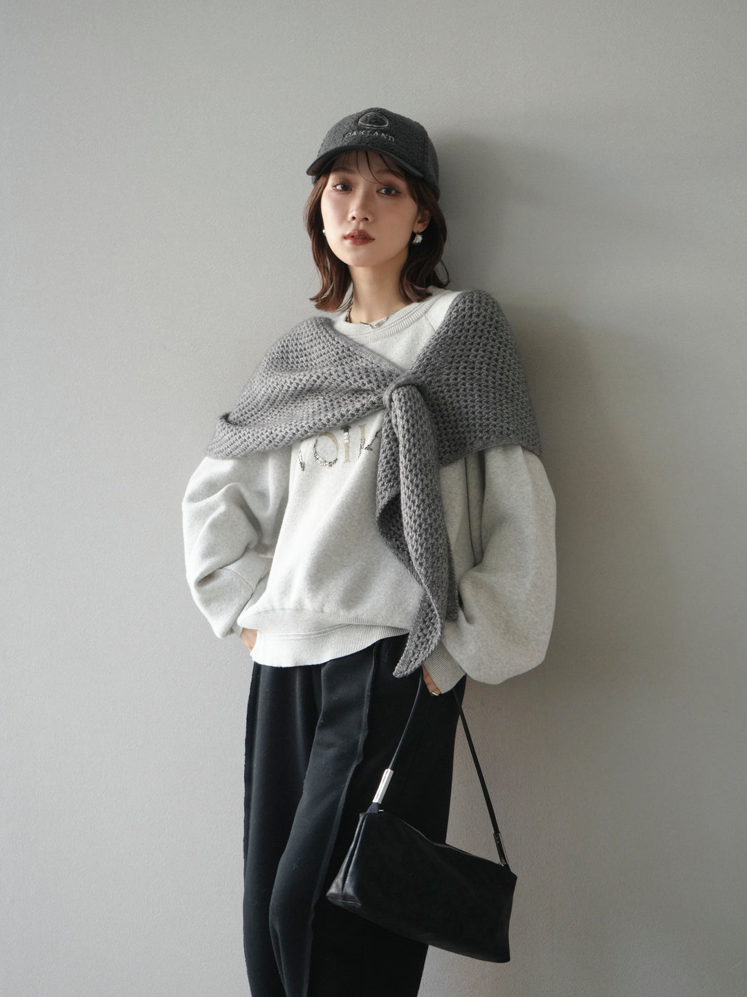 [予約]スウェットライクビーズロゴ刺繍ニットプルオーバー/oatmeal