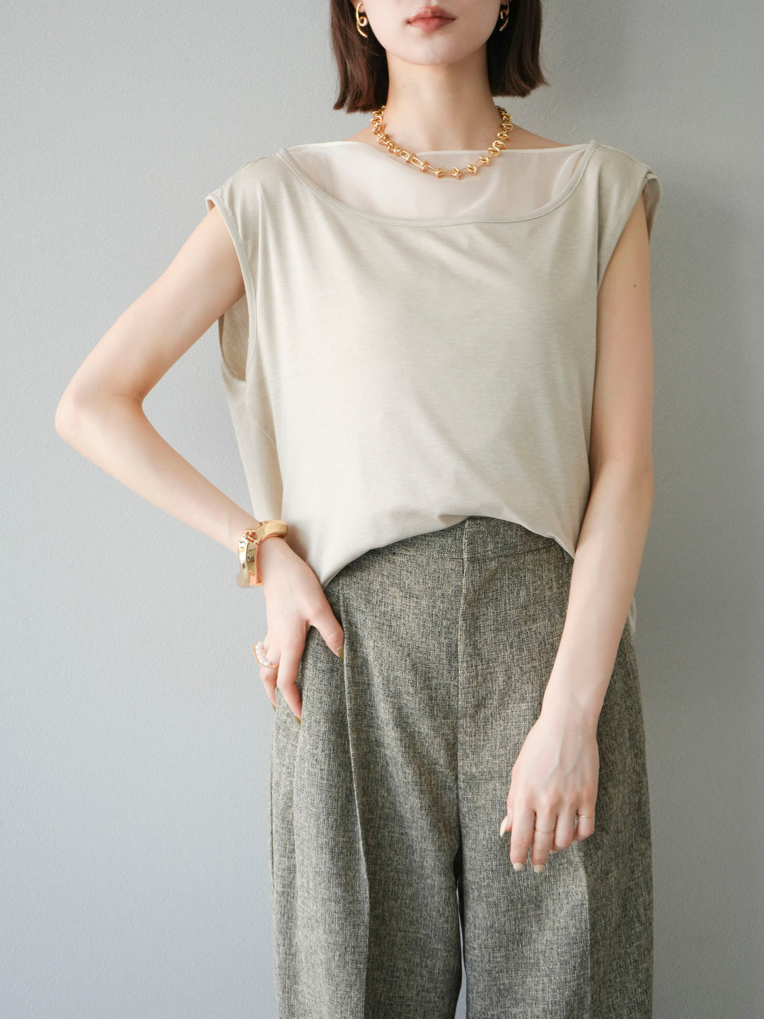 [預訂] 雙向透視層疊垂墜上衣/米色