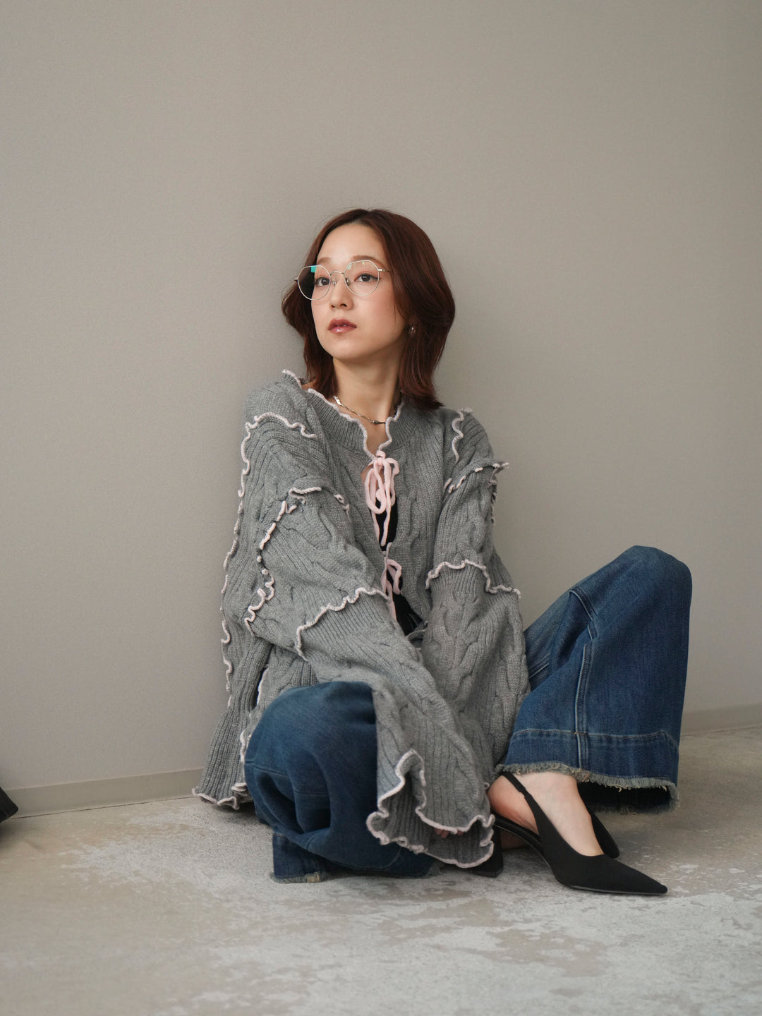 [SET]フロントリボン配色メローニットカーディガン+裏起毛裾フリンジワイドデニムパンツ(2set)