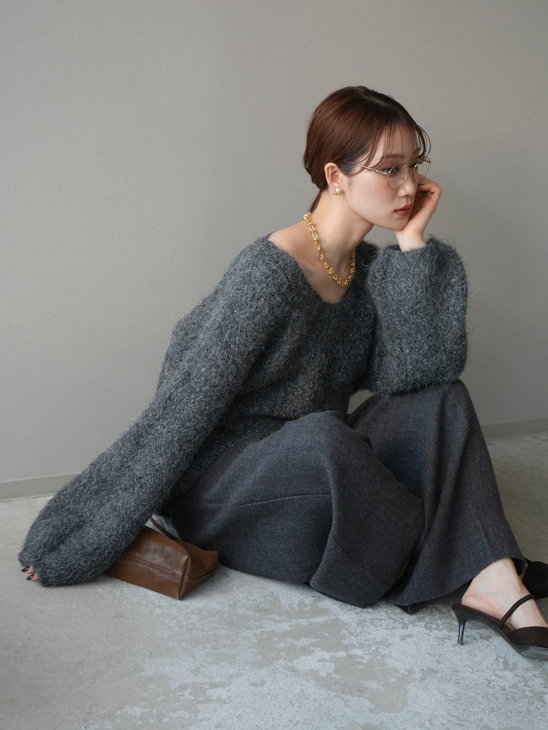 [予約]ウールタッチラメミックスヤーンVネックニットプルオーバー/charcoal