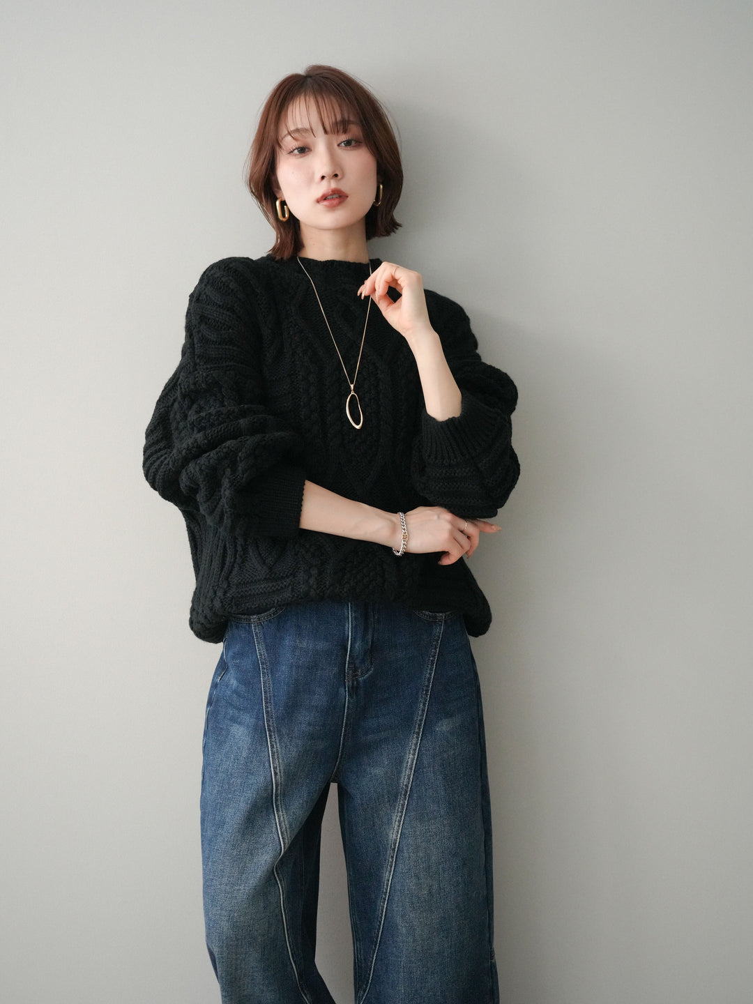 [予約]ケーブル編みモックネックニットプルオーバー/black