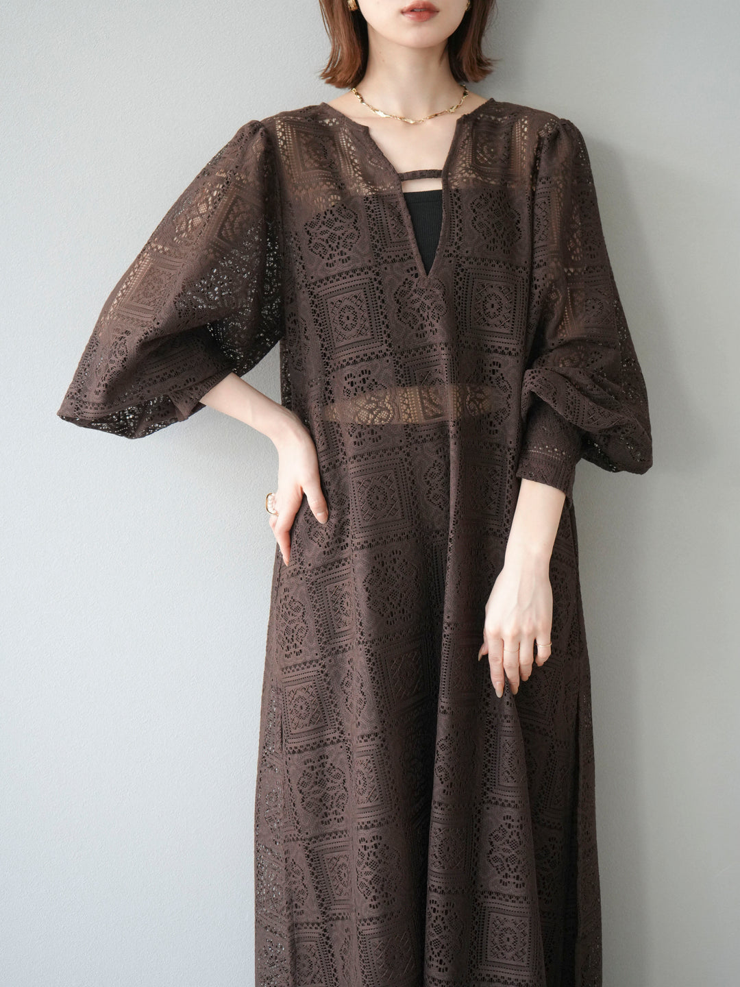 【套裝】塊蕾絲捲袖洋裝+塊蕾絲寬褲（2套）