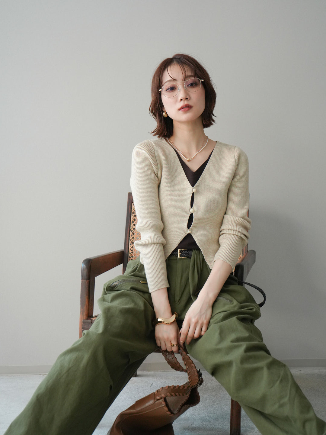 [予約]Vネック配色レイヤードスリットニットトップス/beige