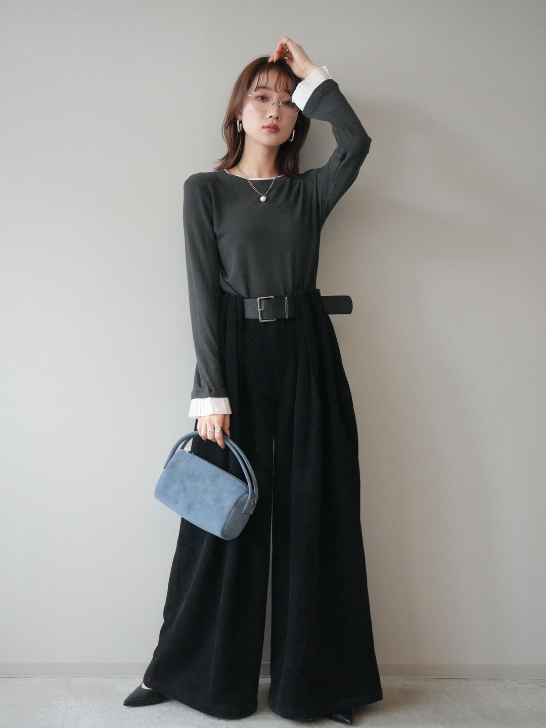 [SET]袖プリーツ配色レイヤードトップス+ベルトデザインループコールテンワイドパンツ(ベルト付き)(2set)