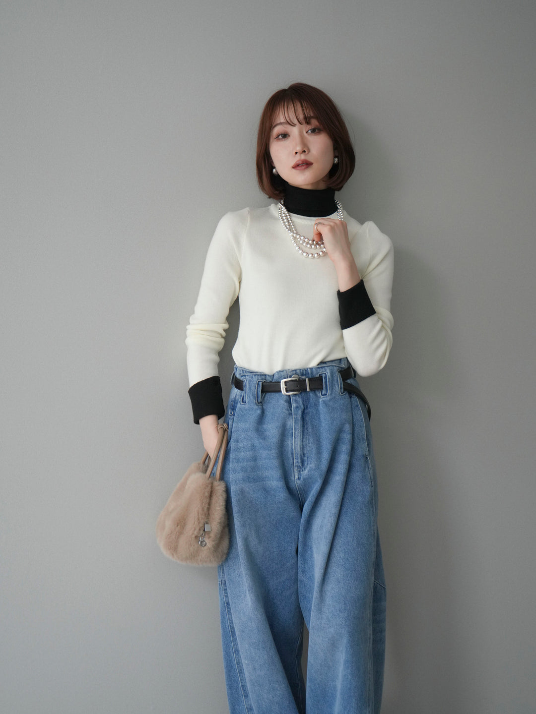 [予約]バイカラーレイヤードデザインタートルニットトップス/offwhite