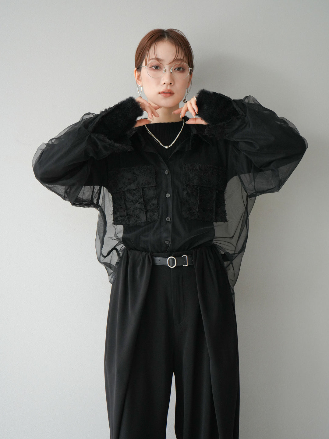 [SET]フリンジジャガード×チュールレイヤードシャツ+アームシャギーランダムリブニットトップス+ベルト付タックワイドパンツ(3set)