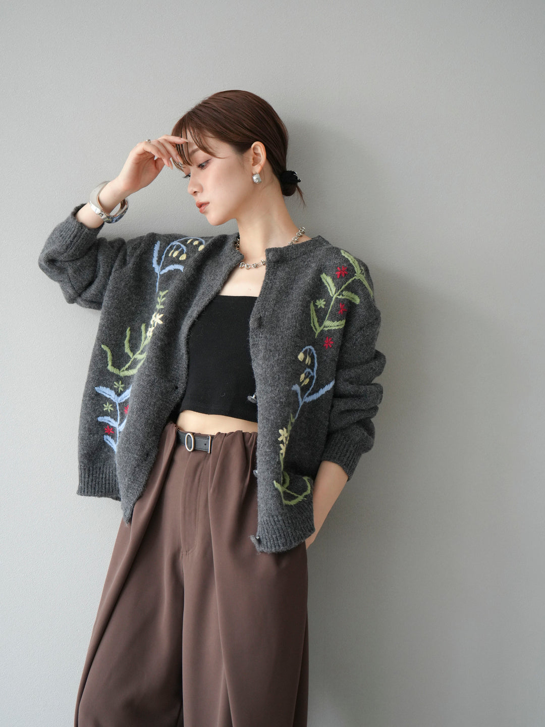 [SET]フラワー刺繍ニットカーディガン+ベルト付タックワイドパンツ(2set)