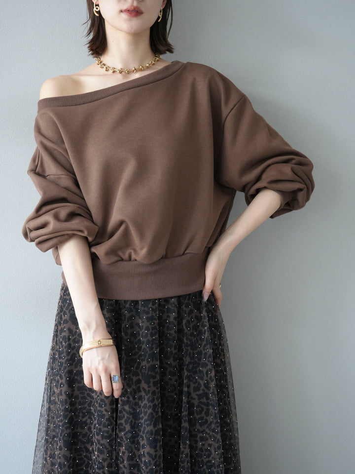 [予約]オフショルスウェットプルオーバー/ブラウン
