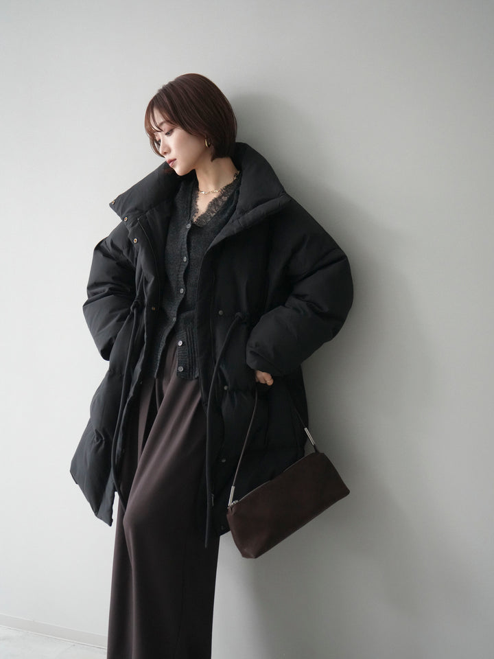 [20%オフ]スタンドカラーウエストベルトミドルダウンコート/black