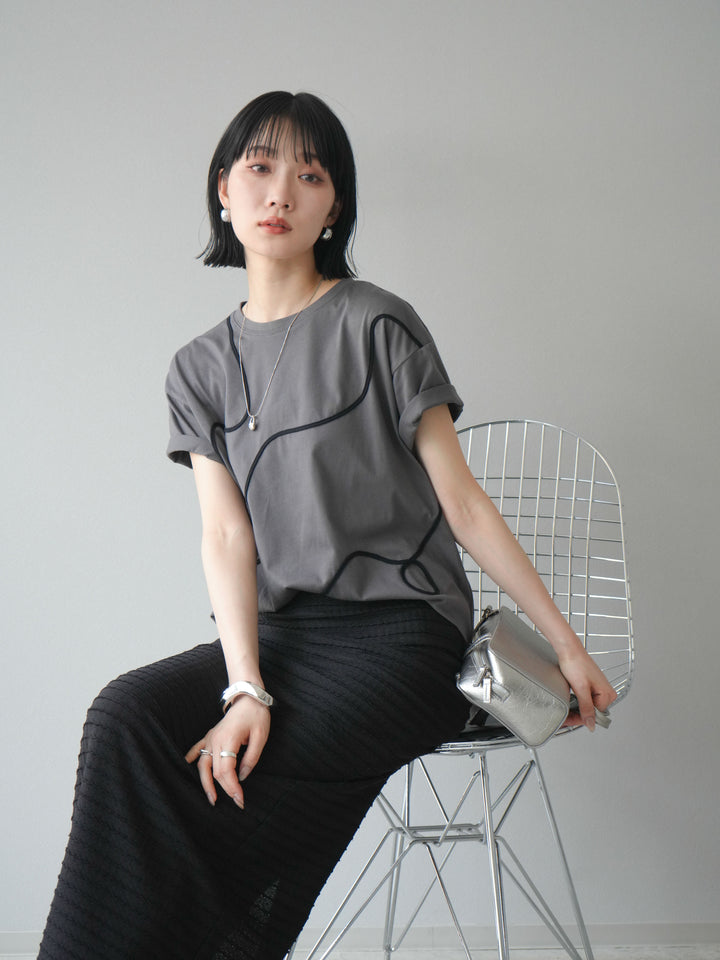 [予約]コード刺繍ルーズTシャツ/チャコール